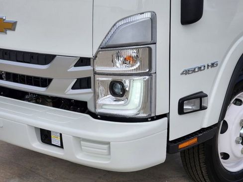 New 2025 Chevrolet Low Cab Forward image 7
