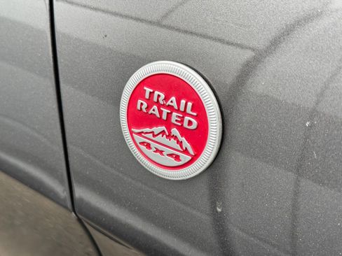 Used 2019 Jeep Grand Cherokee Trailhawk AWD/4WD image 4