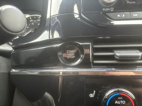 Used 2025 Nissan Pathfinder Rock Creek AWD/4WD image 24