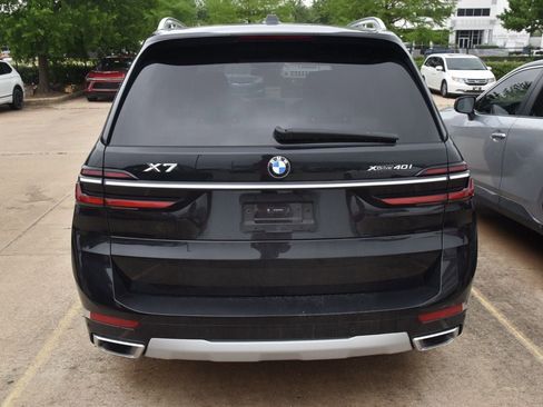 Used 2025 BMW X7 xDrive40i w/ Premium Package image 8