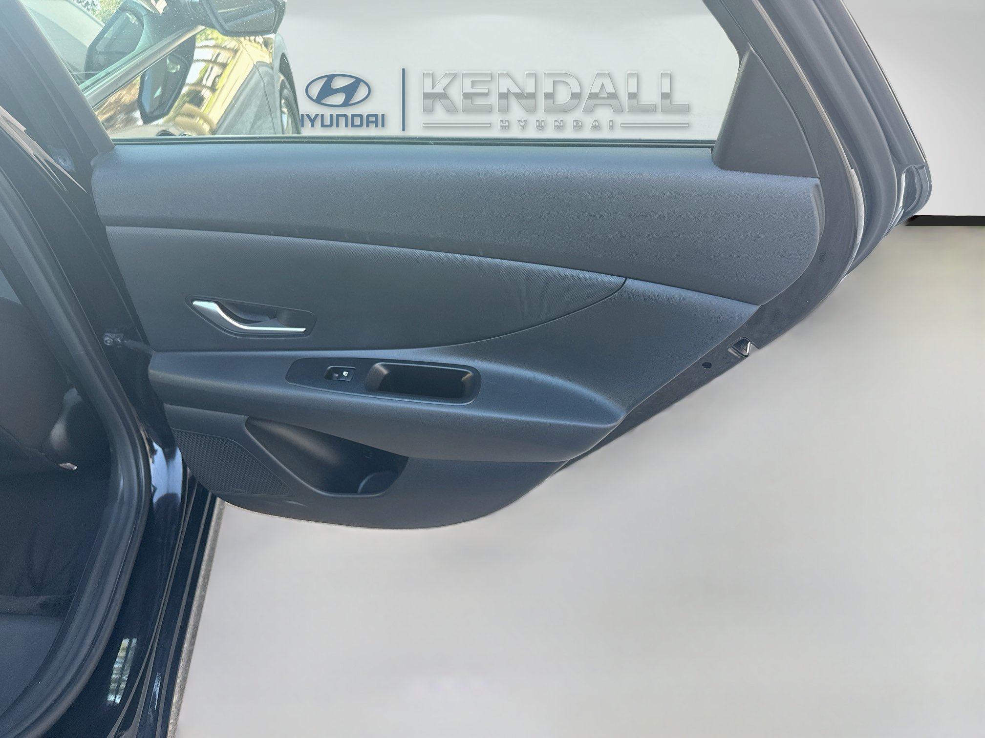 Used 2025 Hyundai Elantra SE FWD image 27