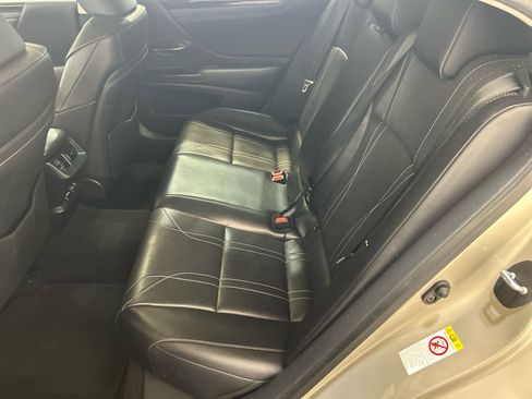 Used 2019 Lexus ES 350 FWD image 5