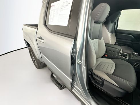 Used 2024 Toyota Tacoma TRD Sport AWD/4WD image 28