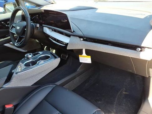 New 2026 Cadillac Optiq Luxury 1 image 8