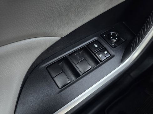 Used 2021 Toyota RAV4 XLE w/ Convenience Package AWD/4WD image 22