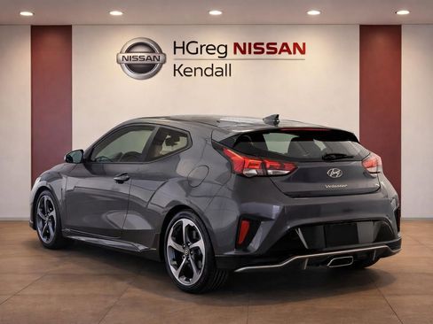 Used 2020 Hyundai Veloster Turbo FWD image 2