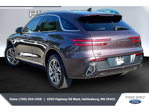 Used 2023 Genesis GV70 2.5T w/ Select Package AWD/4WD image 2