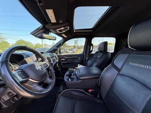 Used 2022 RAM 3500 Laramie AWD/4WD image 14
