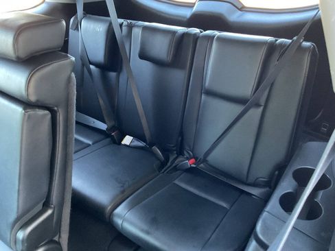 Used 2019 Toyota Highlander XLE AWD/4WD image 33