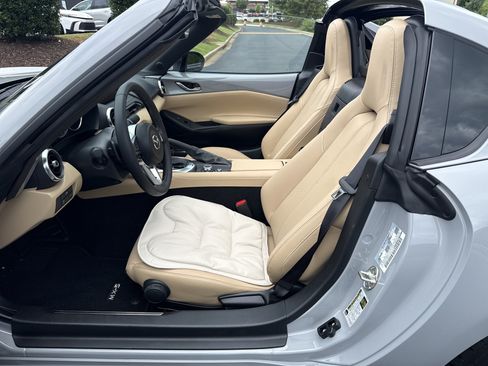 Used 2026 MAZDA MX-5 Miata RF Grand Touring RWD image 7