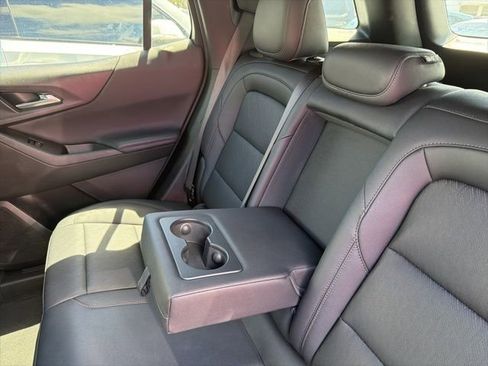 Used 2025 Chevrolet Equinox LT w/ Convenience Package II image 21