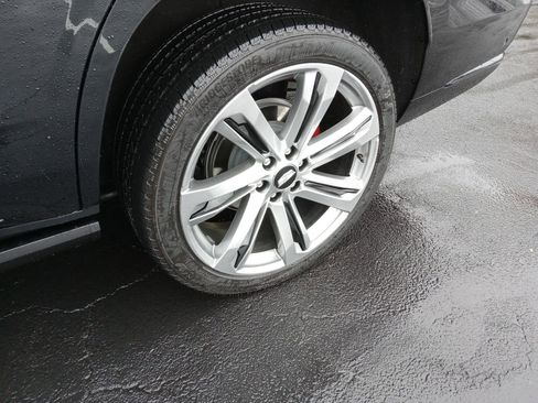 Used 2025 Cadillac Escalade Sport Platinum w/ LPO, ONYX Package image 6