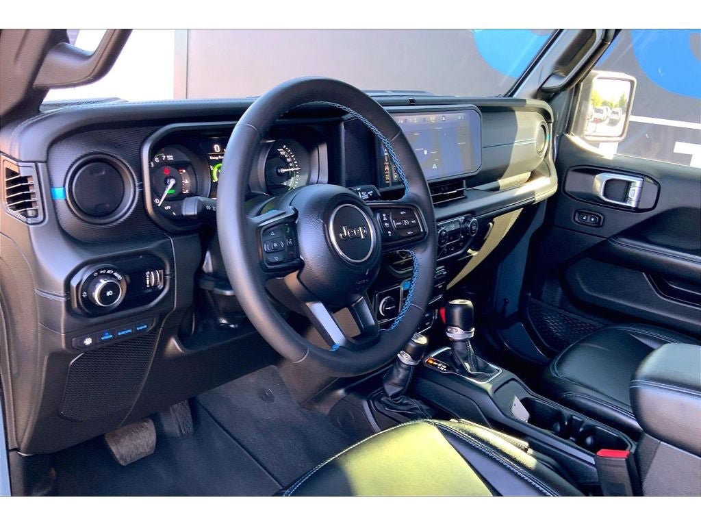 Used 2024 Jeep Wrangler Unlimited Rubicon 4xe AWD/4WD image 15