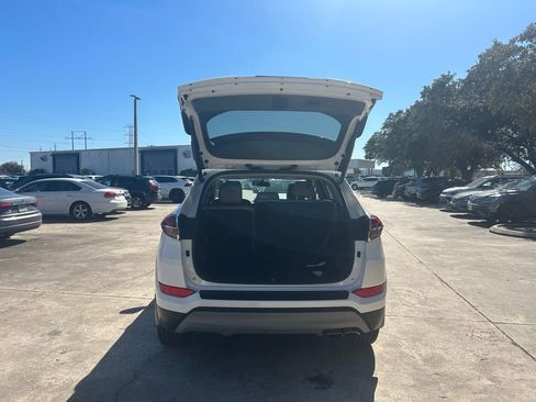 Used 2017 Hyundai Tucson Sport image 40