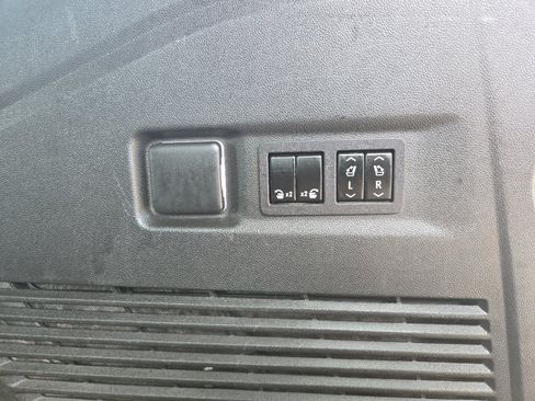 Certified 2023 Chevrolet Suburban Premier AWD/4WD image 21