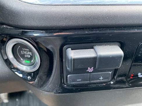 Used 2023 GMC Sierra 1500 SLE image 15