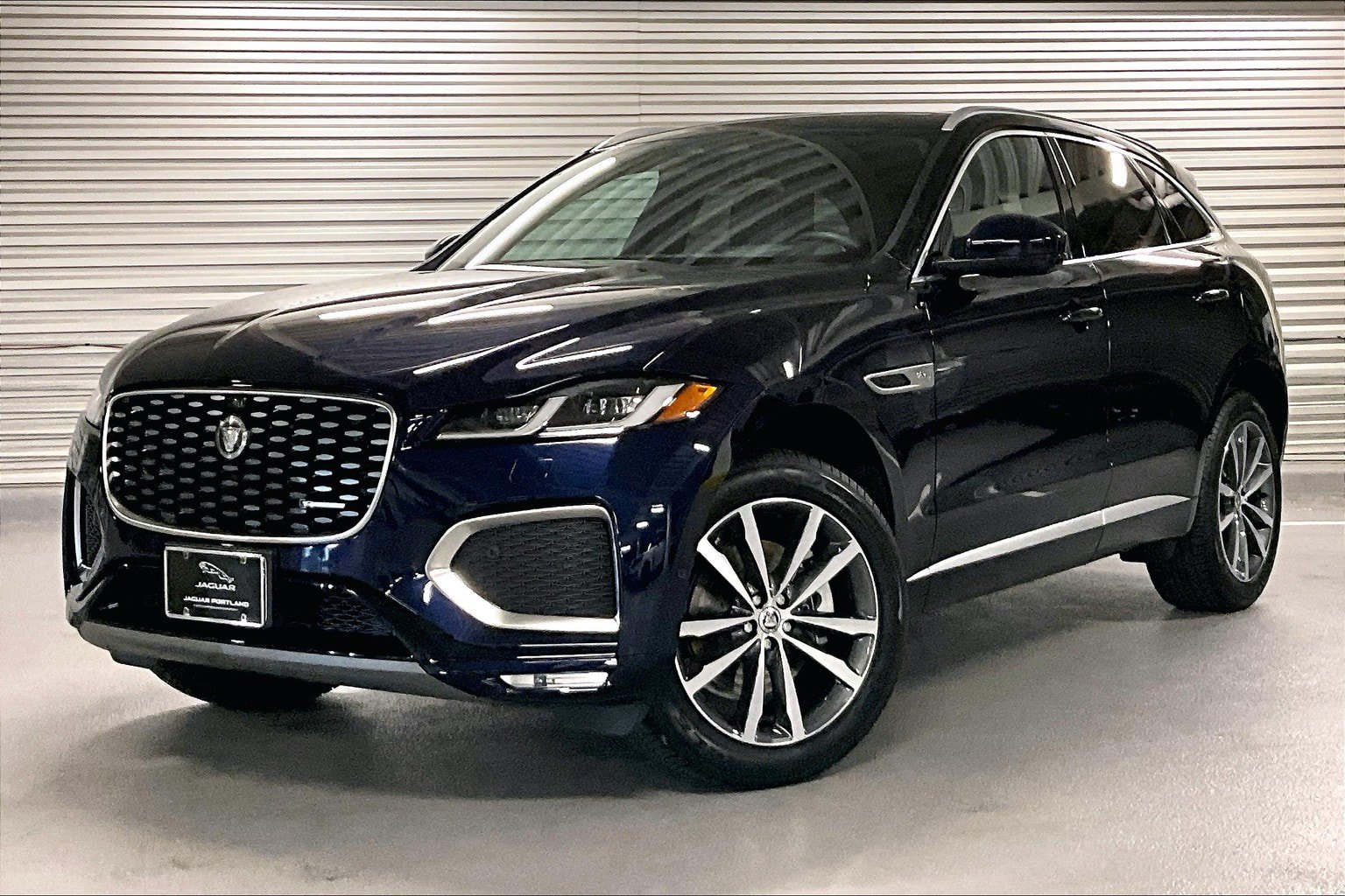 Used 2025 Jaguar F-PACE R-Dynamic S AWD/4WD image 1