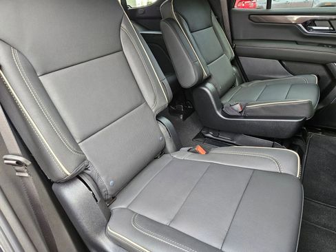 New 2026 GMC Yukon Elevation image 29