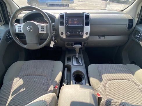 Used 2019 Nissan Frontier SV image 25