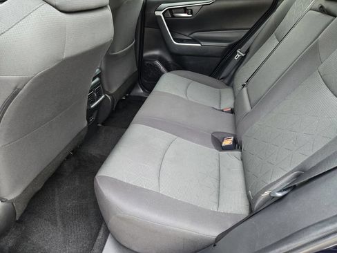 Used 2024 Toyota RAV4 XLE AWD/4WD image 19