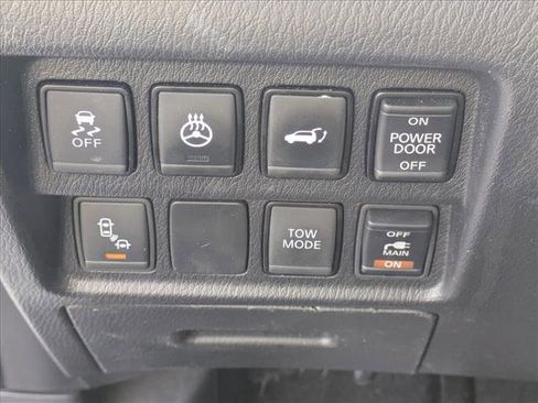Used 2017 Nissan Pathfinder SL w/ SL Tech Package AWD/4WD image 13