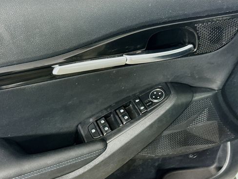 Used 2022 Kia Seltos S image 24