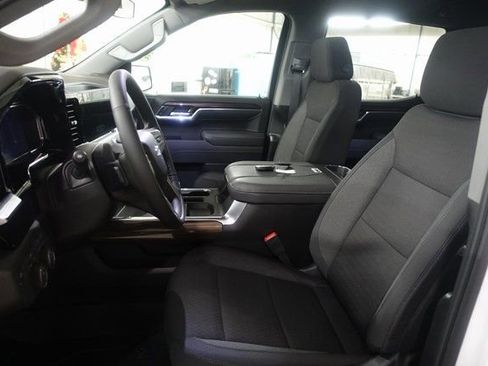 New 2026 Chevrolet Silverado 1500 RST w/ Redline Edition AWD/4WD image 10