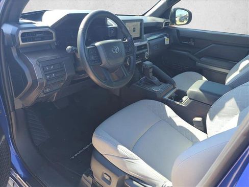Used 2025 Toyota Tacoma SR5 image 9