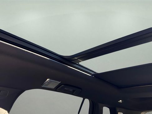 New 2026 Cadillac Vistiq Luxury image 26