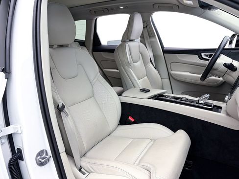 Used 2023 Volvo XC60 B5 Ultimate w/ Protection Package AWD/4WD image 62