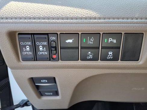 Used 2020 Honda Odyssey Elite image 8