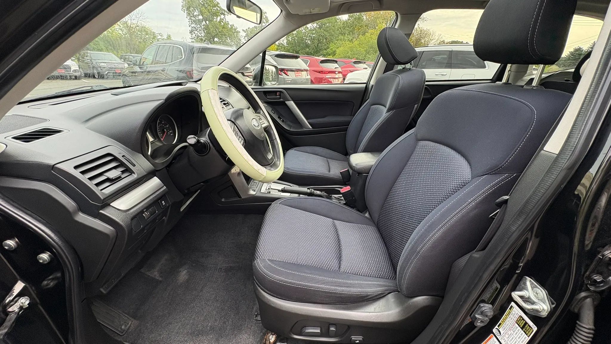 Used 2015 Subaru Forester 2.5i Premium w/ All-Weather Package AWD/4WD image 2