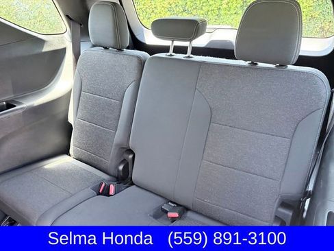 Used 2024 Chevrolet Traverse LT AWD/4WD image 9
