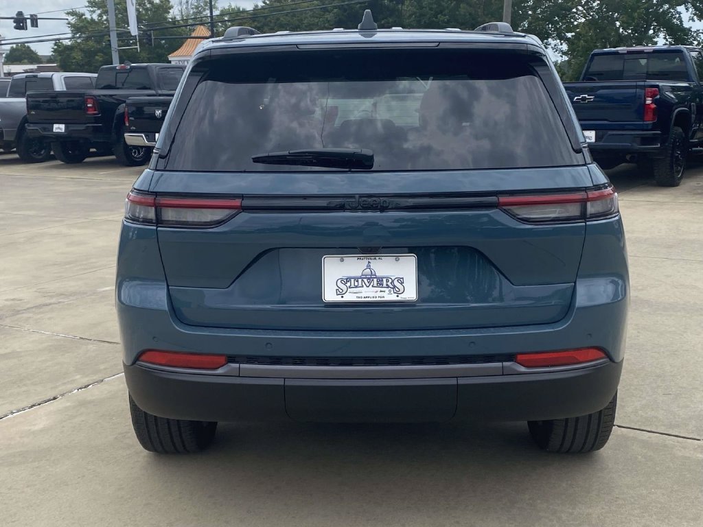New 2026 Jeep Grand Cherokee Limited w/ Limited Altitude Package RWD image 35