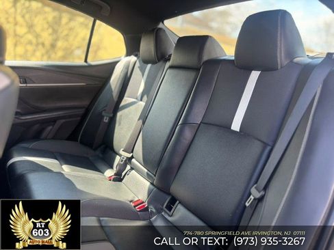 Used 2025 Toyota Camry SE FWD image 8