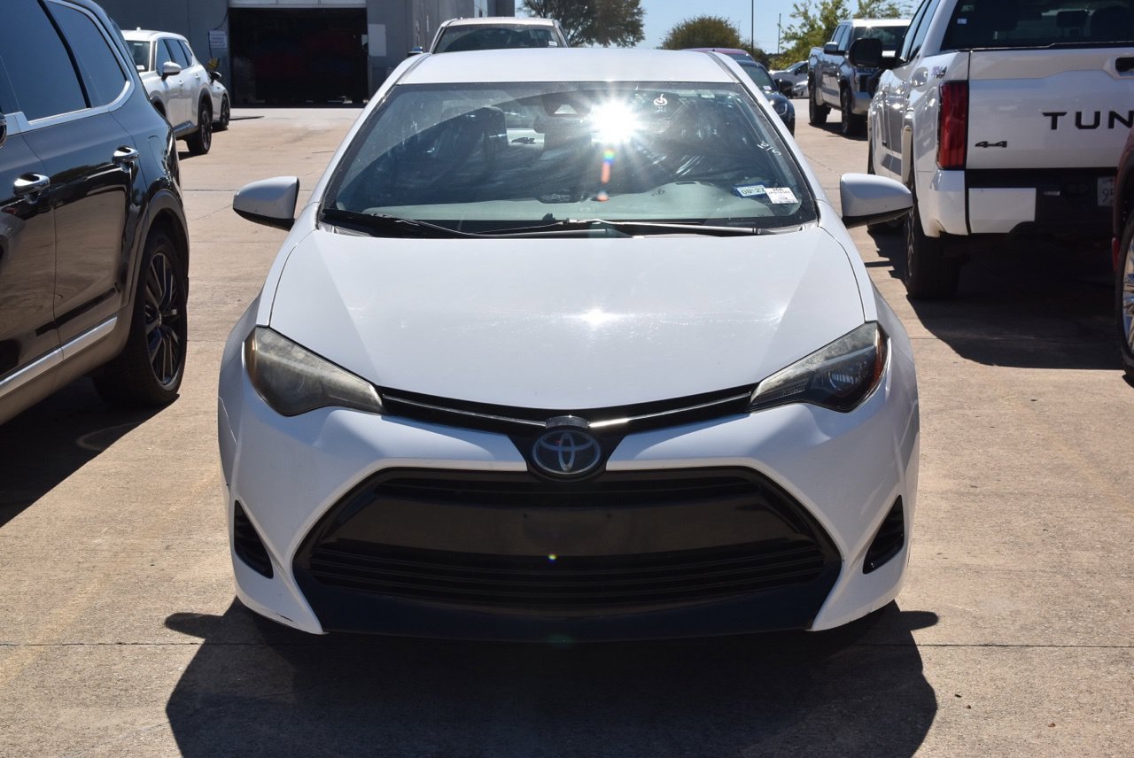 Used 2018 Toyota Corolla L FWD image 3