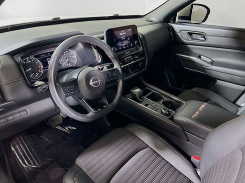 Used 2024 Nissan Pathfinder Rock Creek AWD/4WD image 9