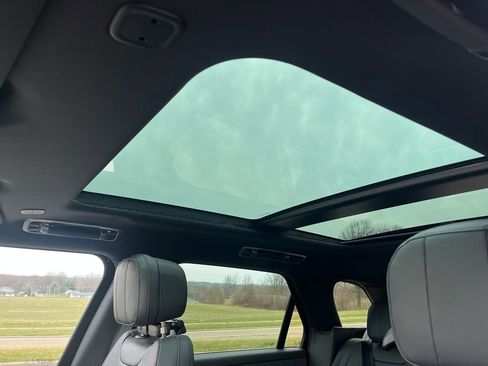 New 2026 Land Rover Range Rover Sport SE AWD/4WD image 18