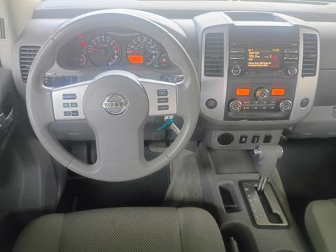 Used 2013 Nissan Frontier SV w/ SV Value Truck Pkg RWD image 26