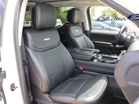 New 2027 Ford Expedition Platinum w/ Driver's Package AWD/4WD image 7