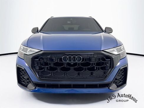 Used 2024 Audi SQ8 Prestige w/ Prestige Package AWD/4WD image 2