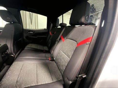 Used 2024 Chevrolet Colorado Z71 w/ Z71 Convenience Package 2 image 15