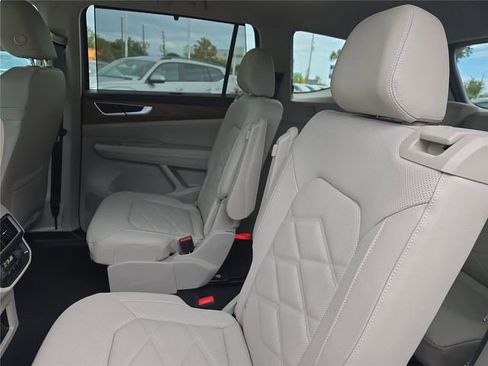 New 2026 Volkswagen Atlas SE image 14