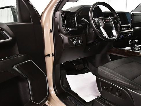 Used 2022 GMC Sierra 1500 Elevation image 17