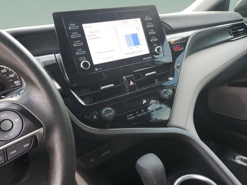 Used 2023 Toyota Camry LE image 29