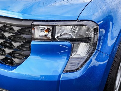 New 2025 Ford Maverick XL image 5