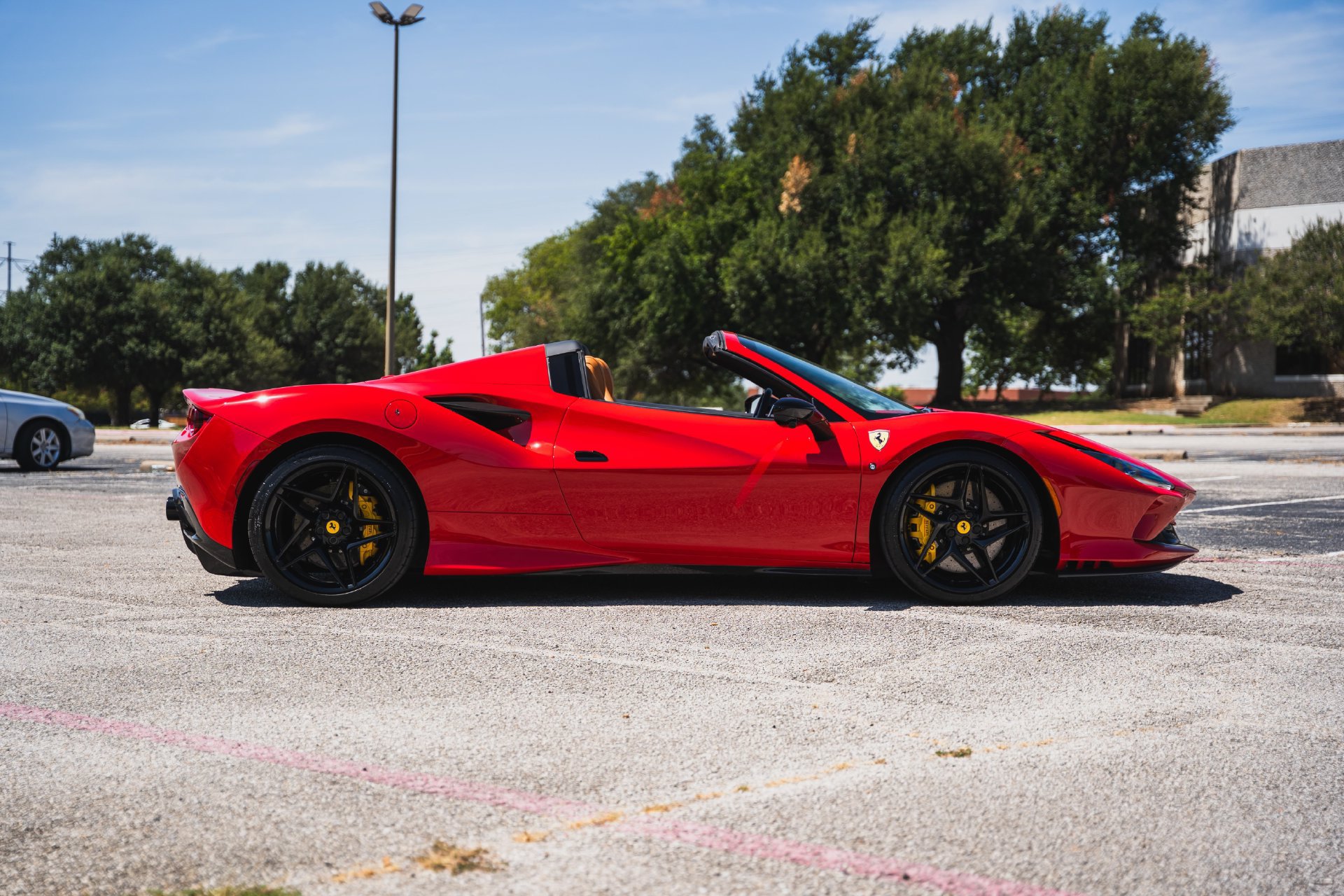 Used 2021 Ferrari F8 Tributo RWD image 6
