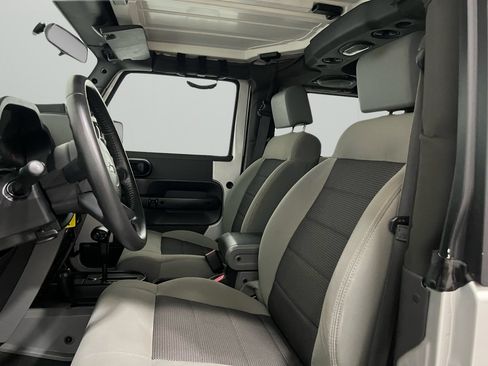 Used 2009 Jeep Wrangler X image 25