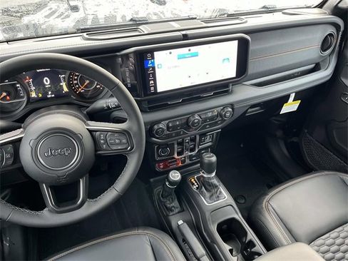 New 2026 Jeep Gladiator Mojave image 13