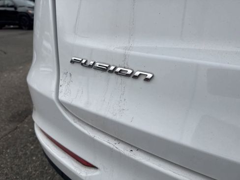 Used 2020 Ford Fusion SE image 24